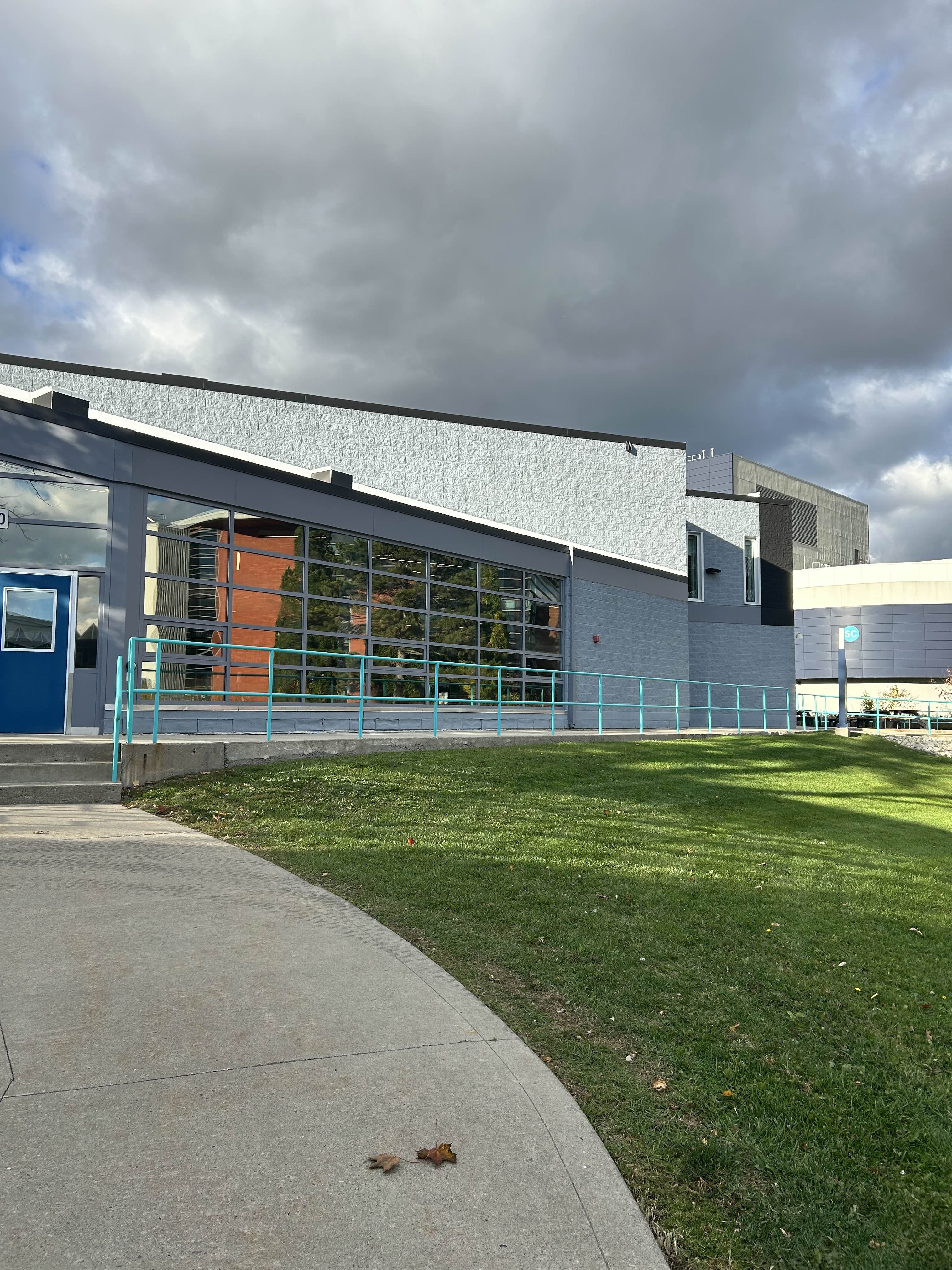 Long wall that I think would look nice with a projection on it, it also has things I'd like to change to it.</div>